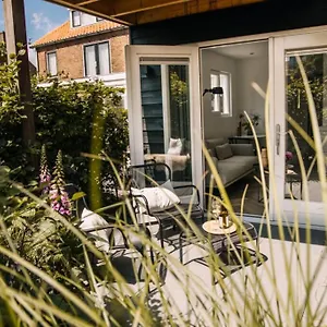 https://the-pine-tree-house.zandvoort-hotels.com