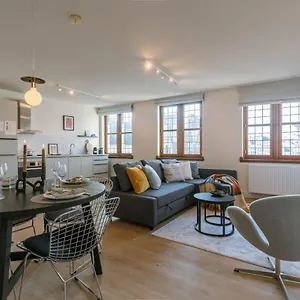https://modern-apartment-on-top-location-in-antwerp.brusselshotelsbook.com