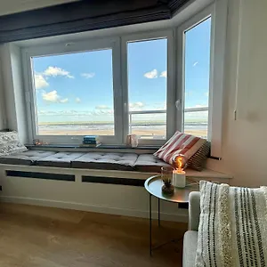 https://la-brise-et-la-mer-frontaal-zeezicht.bruges-hotels.info